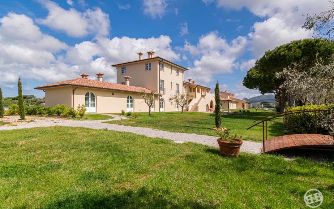 Infissi in legno a Villa Toscana
